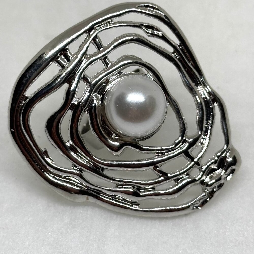 Big bold silver tone ring, faux pearl, adjustable size